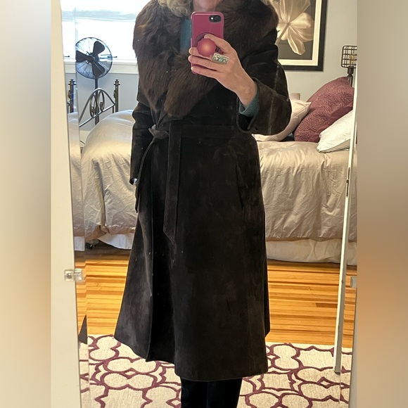 Vintage chocolate brown suede coat with sable fox fur trim - Picture 7 of 9